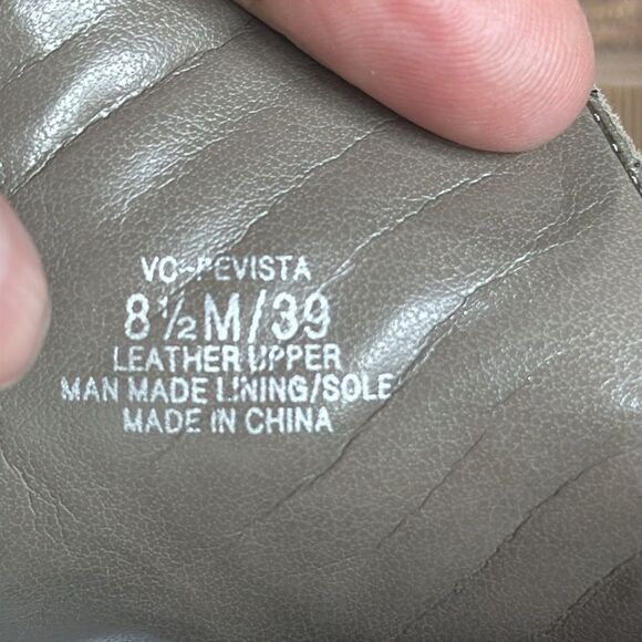 (B) Vince Camuto Pevista Women's Taupe Suede Booties Women's Size 8.5 - Picture 14 of 14